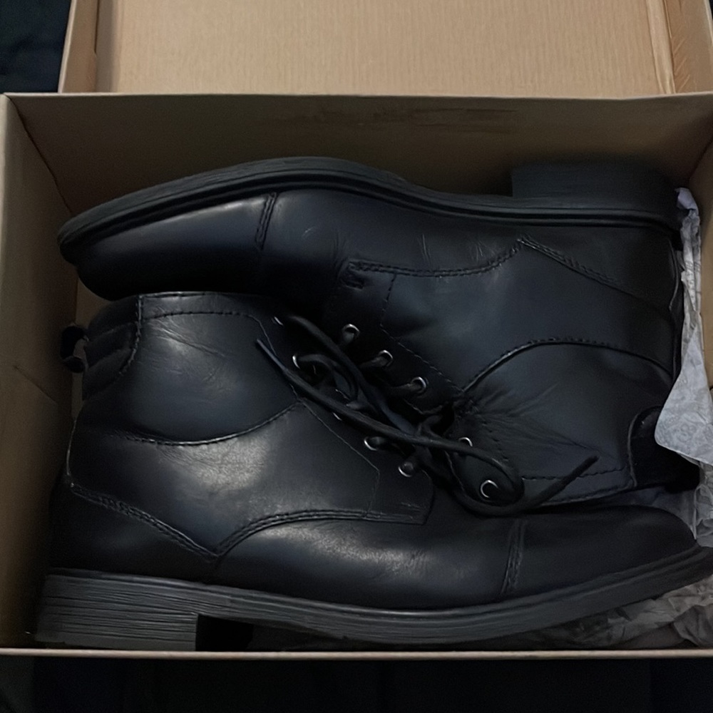 Clarks Mid Rise Boot - Picture 3 of 4